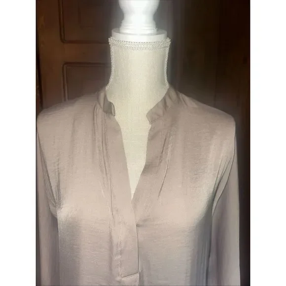 Womens Maison d'Amelie Blouse Size XS Beige‎ Casual Business Boho-inspired Flowy - Picture 2 of 4